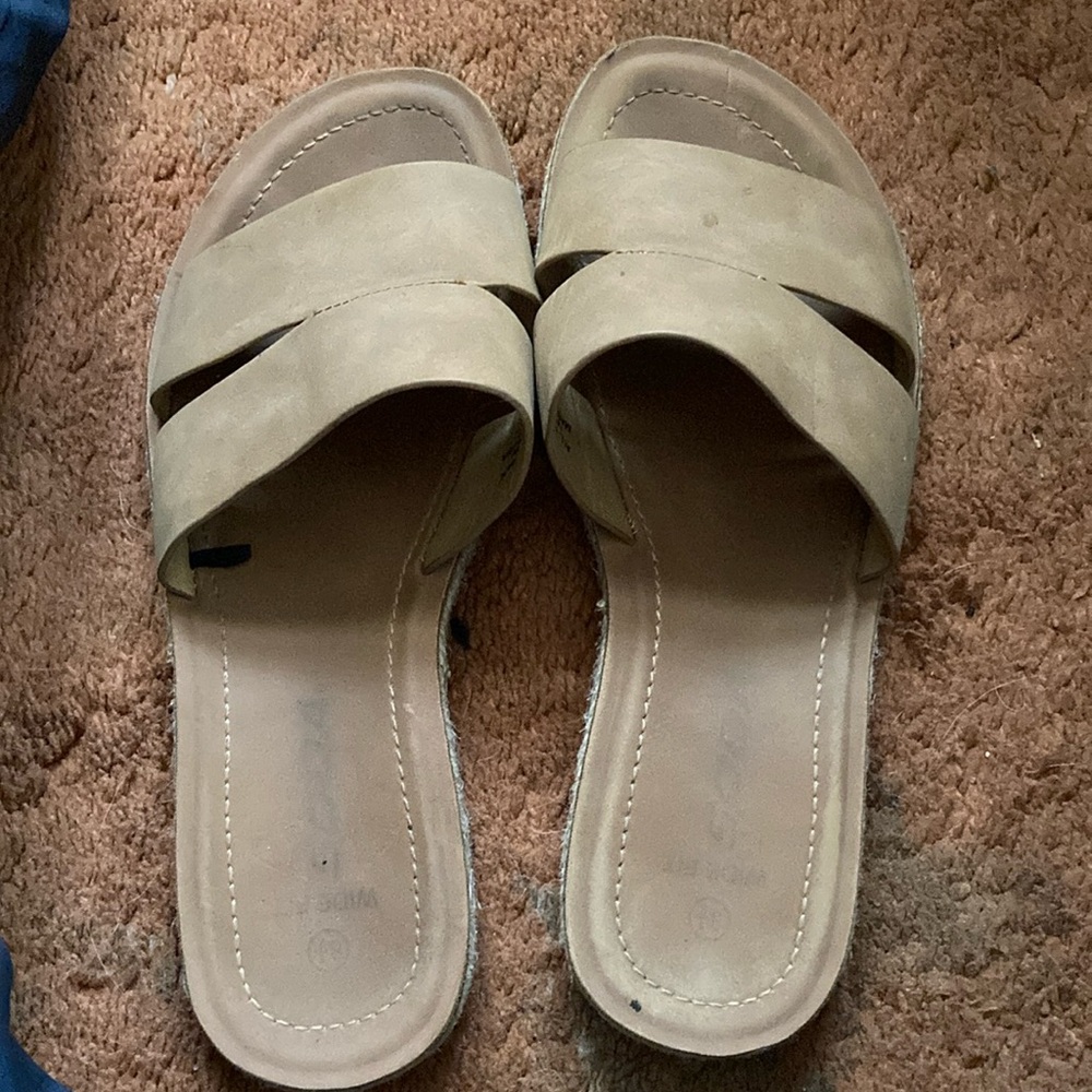 8 1/2 soda sandals
